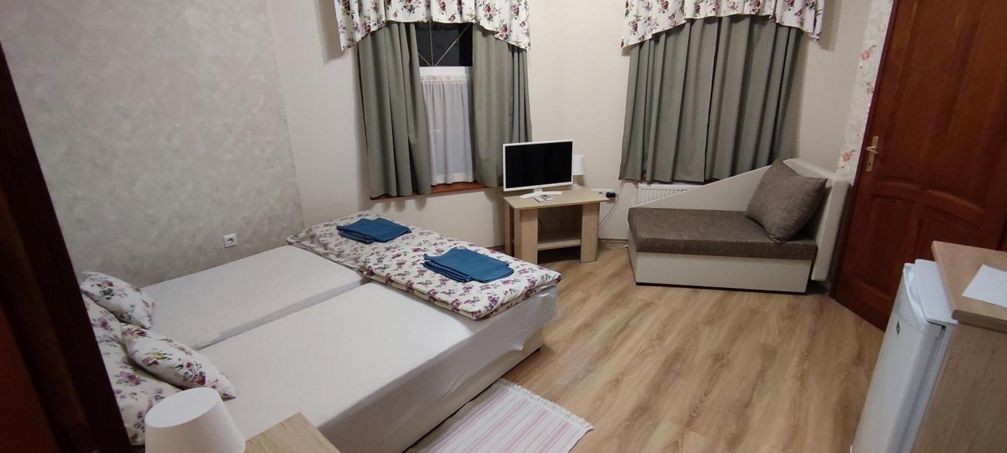 Village Garden Family Guest House Tiszakanyar ภายนอก รูปภาพ