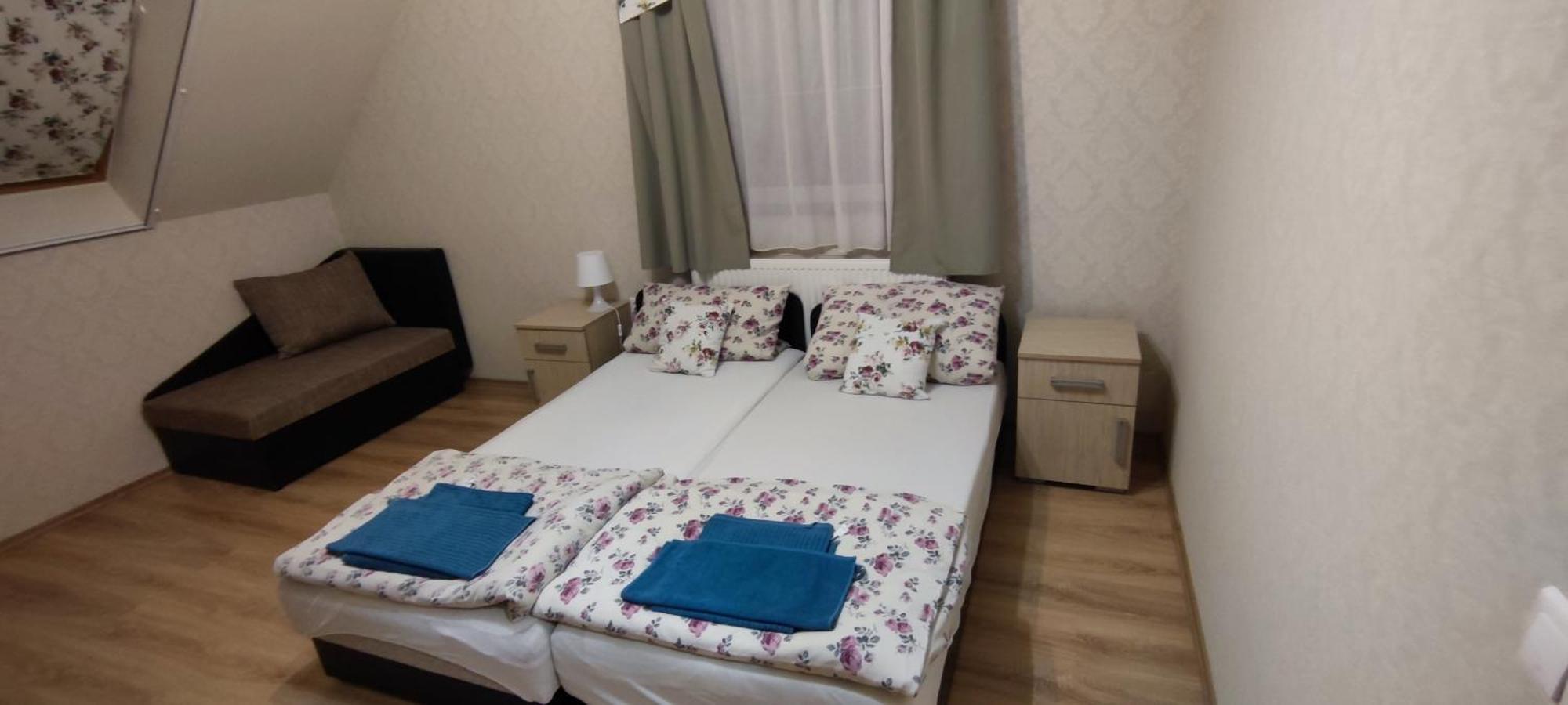Village Garden Family Guest House Tiszakanyar ภายนอก รูปภาพ