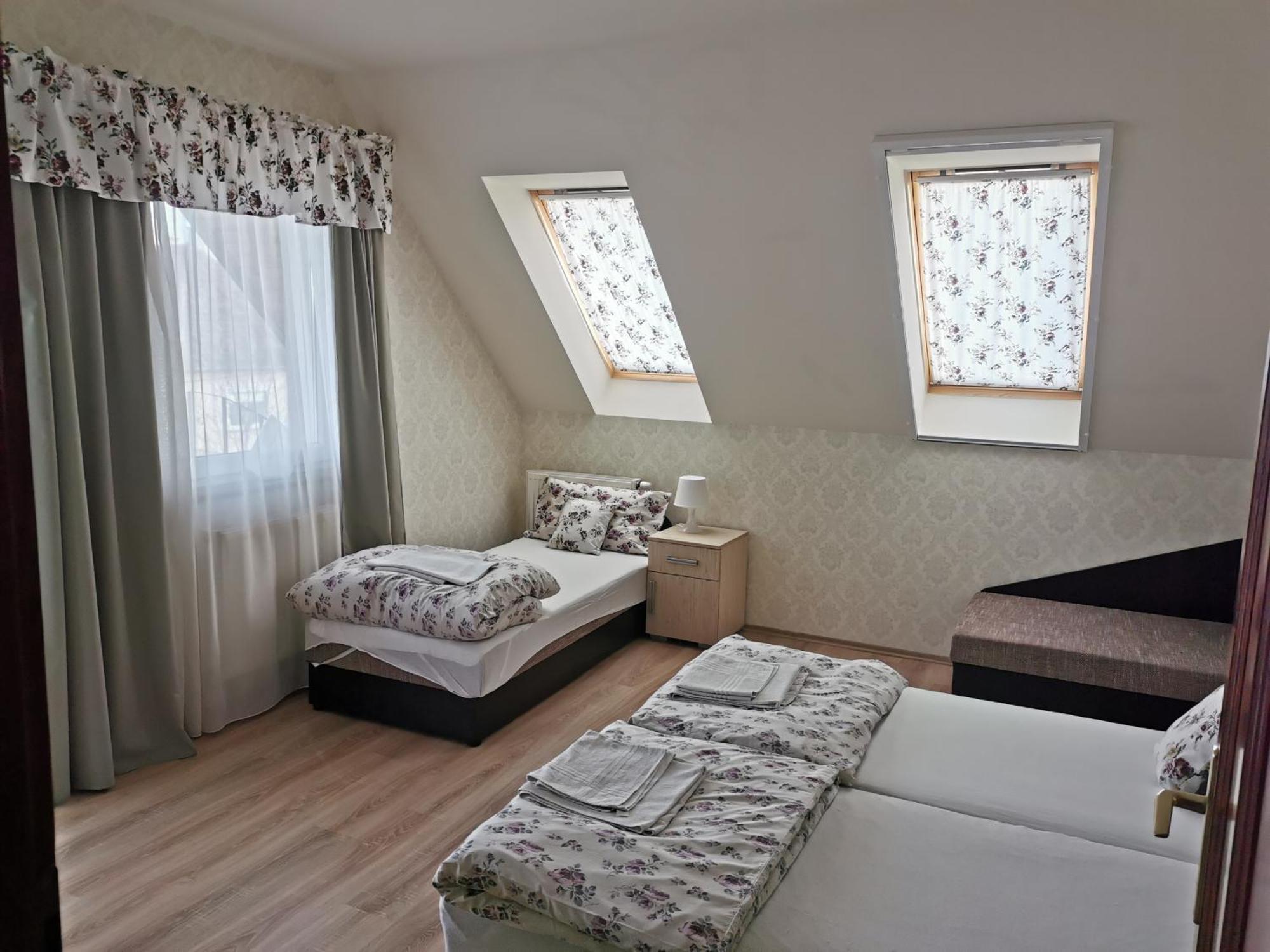 Village Garden Family Guest House Tiszakanyar ภายนอก รูปภาพ