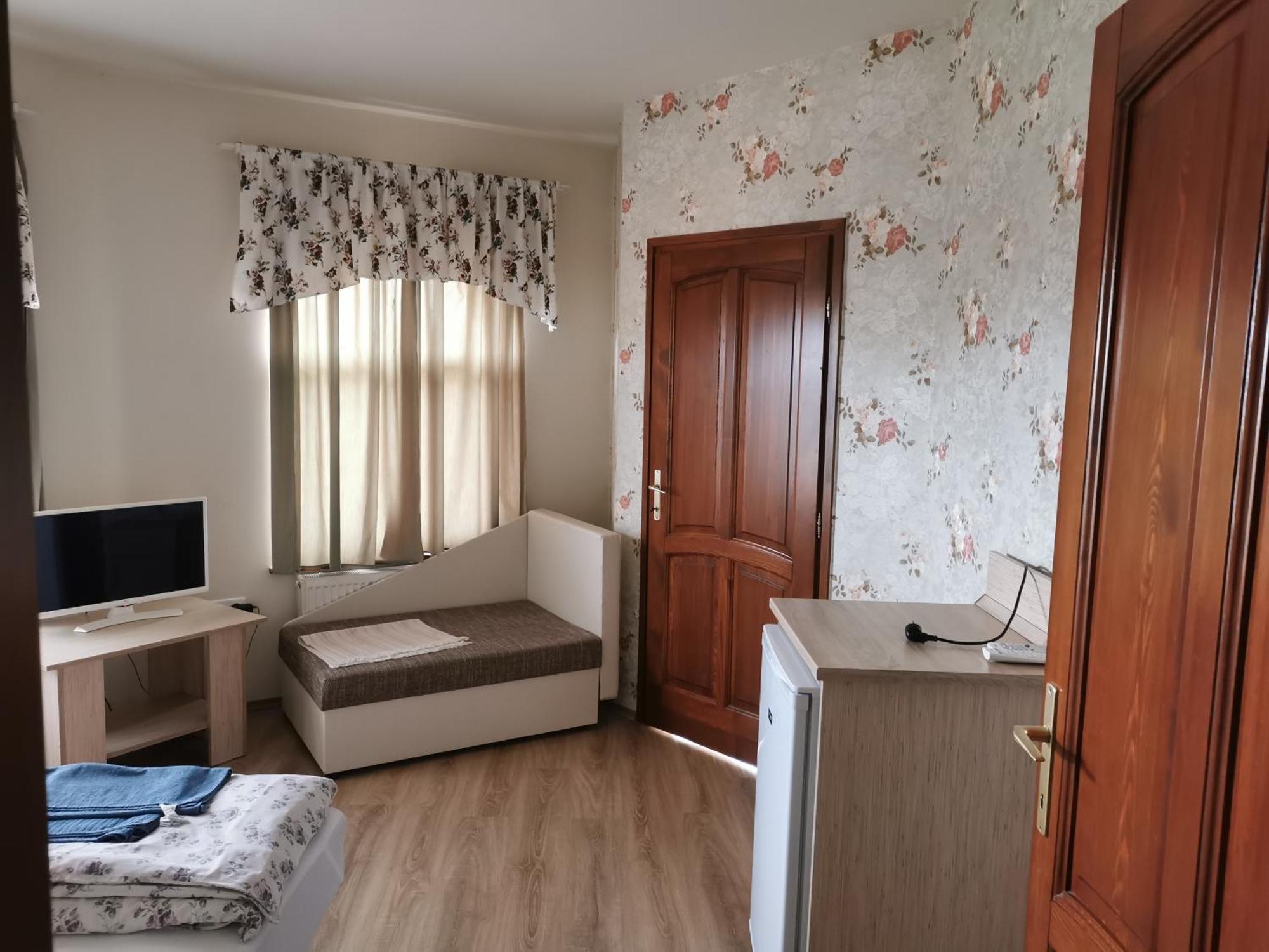 Village Garden Family Guest House Tiszakanyar ภายนอก รูปภาพ